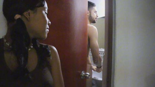 Perlahot69 Stepsister Caught Masturbating in Room, Spies on Stepbrother Showering in Bathroom - porntry.com - Venezuela - India on freevids.org