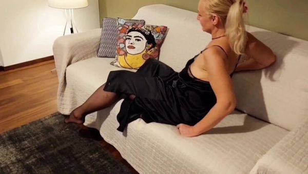 Sexy German MILF Selena701 in Pantyhose Gets Creampie - Amateur Homemade Blowjob - veryfreeporn.com - Germany on freevids.org