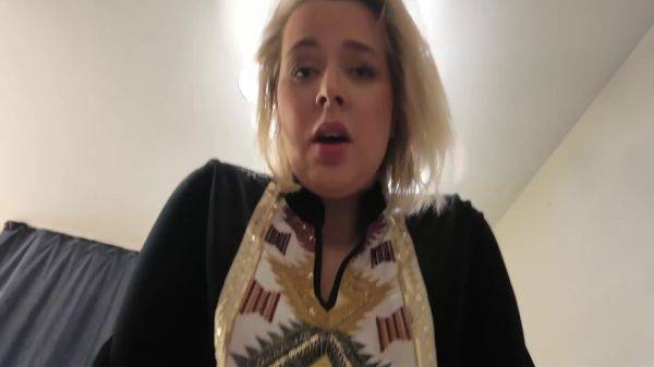 Nikky Dream In Uvey Ogluna Cinselligi Ogreten Sarısın Kaltak Deneyimlerini Sikiserek Yansıtıyor 10 Min - hclips.com on freevids.org