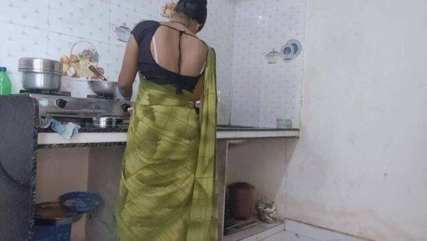 Indian Wife Fullkumari7 Hardcore Kitchen Fuck with Husband While Cooking - xxxfiles.com - India on freevids.org