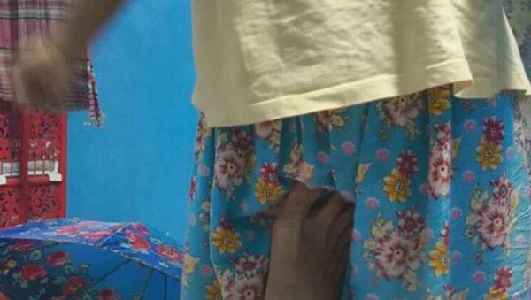 Desi Teen First Time Fuck - 18 Year Old Girl Invites Boyfriend for Happy Sex with Big Dick - veryfreeporn.com on freevids.org