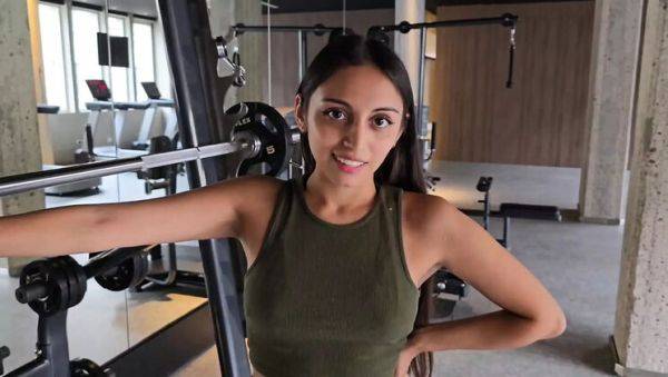 Gym Girl Helped By Trainer And Gets Hardcore Doggy Style Sex With Big Cock - veryfreeporn.com - Argentina on freevids.org