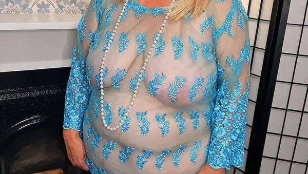 Cheating BBW Wife Sits On Face - Amateur Mature Slut Gets Ready - veryfreeporn.com - Britain on freevids.org