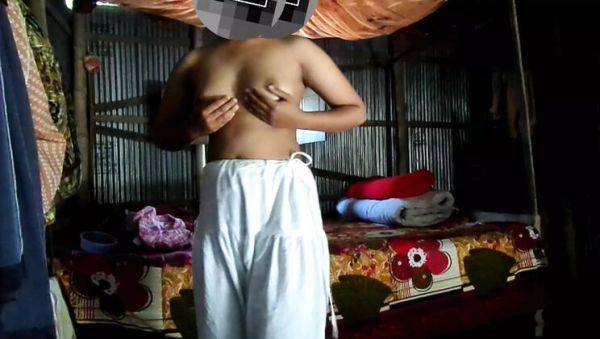 Bangla Village Girl 2025: Amateur Teen Shows Boobs & Pussy - Homemade Desi Masturbation - porntry.com on freevids.org