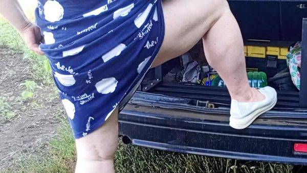 Neighbor MILF Squirts Multiple Times in Public - Zona901 Solo Masturbation - xxxfiles.com on freevids.org