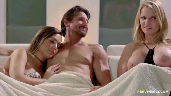 Jaye Summers caught riding stepdad cowgirl style - shocked family taboo - veryfreeporn.com on freevids.org