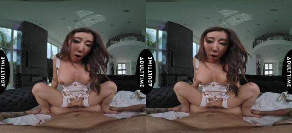 Nicole Doshi rides the big white cock of Oliver Davis in vr - alphaporno.com on freevids.org