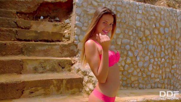 Naughty With Herself - veryfreeporn.com - Venezuela on freevids.org