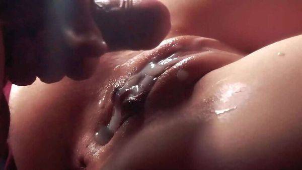 Amateur Close-Up Pussy Fucking: Shaking Dick Like a Vibrator for Wet Orgasm - porntry.com on freevids.org