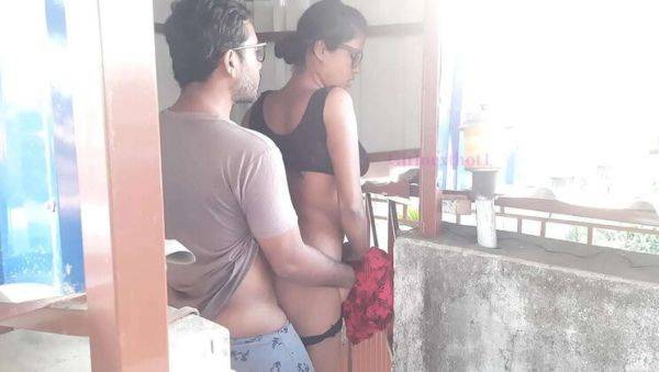 Indian Bengali Girl Outdoor Fuck for Rent Payment - Desi Bhabi Hardcore Sex - porntry.com - India on freevids.org