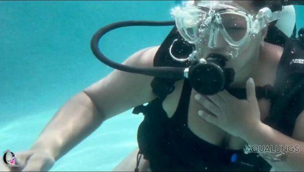 Amateur BBW Latina Lady O Big Natural Tits Underwater Pool Sex Mission - veryfreeporn.com - Usa on freevids.org