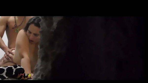 Hot Wife Caught Cheating at 3 AM - Chakalosaahot Fucks Another Man - veryfreeporn.com on freevids.org