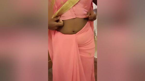 Verified Amateurs - பவடய தகக கத சதத Desi Tamil Wifes Saree Tease, Big Ass For Cuck! Indianhotwifex - desi-porntube.com - India on freevids.org