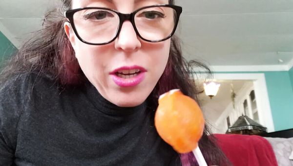 Nerdy Faery Loves Lollipops In Her Tight Asshole - Sweet Food Insertion Fetish - veryfreeporn.com - Britain - Canada on freevids.org