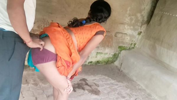 Indian Wife Sonia Saree Outdoor Doggystyle Fucked Hard by Stepbrother - xxxfiles.com - India on freevids.org