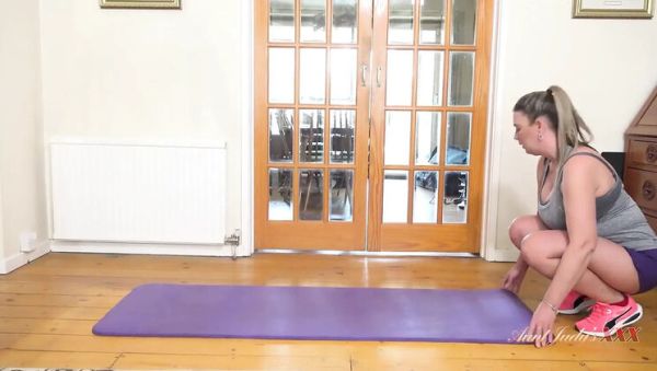 Busty MILF Maisie Lewis Gets Creampie from Personal Trainer - Blonde Amateur Fuck - veryfreeporn.com - Britain on freevids.org