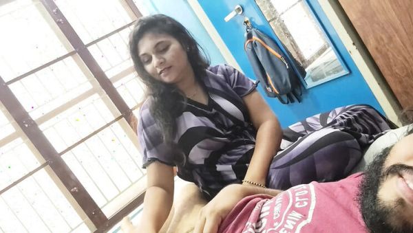 Hot Indian Stepmom Gives Blowjob to Stepson in Mall - Cheating Housewife Seduces Son - porntry.com - India on freevids.org