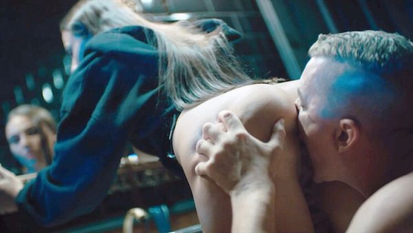 Time Stop Sex - Hot Brunette Milan Cheek Freezes for Homeowner's Freeuse Fuck - veryfreeporn.com - Britain - Japan on freevids.org