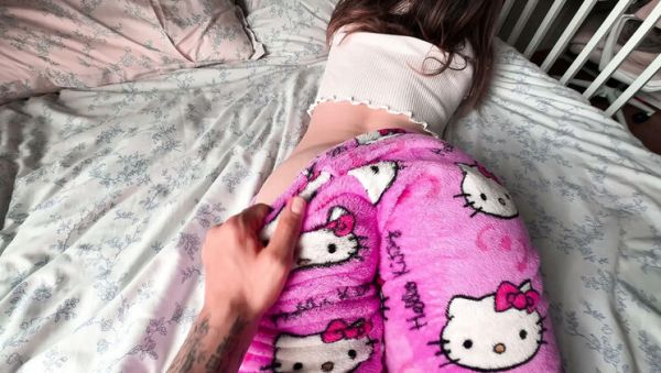 Stepbrother Warms Me Up With His Big Cock In The Morning - xxxfiles.com - Russia on freevids.org