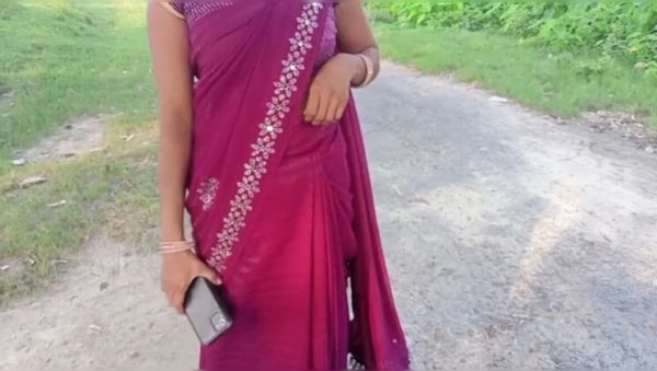 Village Bhabhi Fucks Her Husband on Road - porntry.com - India on freevids.org