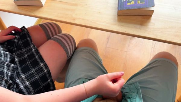 Hot Schoolgirl Gives Handjob and Footjob Under Table in History Class - xxxfiles.com - Britain on freevids.org