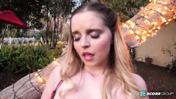 Codi Vore Wants to Come Over and Play Solo Outdoors - veryfreeporn.com - Britain on freevids.org