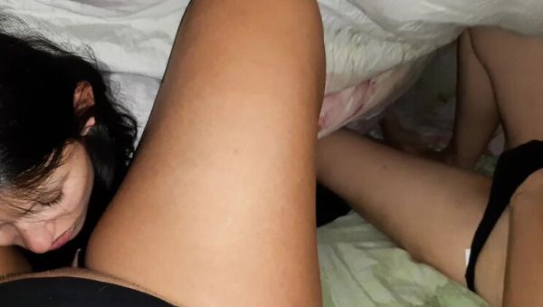 Neighbor Licks Pussy Under the Blanket While My Girlfriend Watches and Masturbates – Surprise Threesome - xxxfiles.com on freevids.org