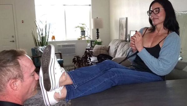 GoddessZephy Makes Slave Lick Dog Shht Off Her Sneaker Soles - porntry.com - Britain on freevids.org