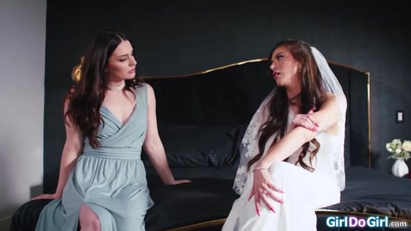 Gal Ritchie And Maddie Wren - I Am Not Married Yet So You Can Lick Me - videohdzog.com on freevids.org