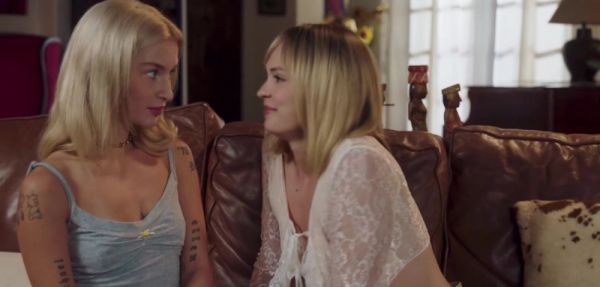 Petite blonde facesitts lesbian stepsis - inxxx.com on freevids.org