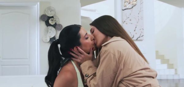 Big tits lesbian banging her girlfriend with strap on - inxxx.com on freevids.org
