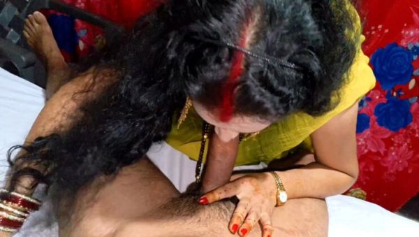 Lalita Singh caught her boyfriend's brother's cock and started begging to suck it - veryfreeporn.com - India on freevids.org