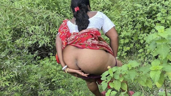 Indian Bhabhi Fucked by Father-in-Law on Highway Roadside in Jungle - porntry.com - India on freevids.org