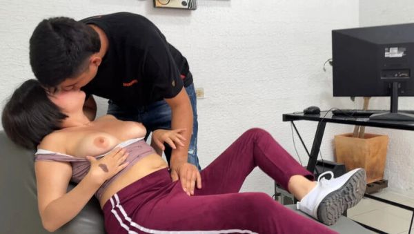 Young stranger pretends to be a psychologist to fuck me hard and fill my tight pussy with his milk - porntry.com - Venezuela - Spain - India - Japan on freevids.org