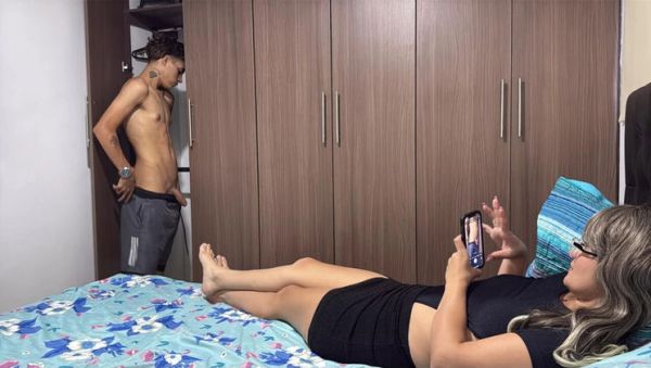 Naughty Stepmom Wets Her Rich Pussy Watching Stepson Change Her Underwear – Real Taboo Sex - porntry.com - Spain - India - Colombia on freevids.org