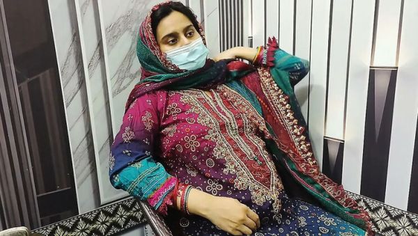 Desi Doctor Fucks Pregnant Bhabi Hard in Indian Sex Video - porntry.com - India - Pakistan on freevids.org