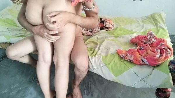 Indian Couple Breaks Daily Routine for Rough Homemade Sex and New Memories (18+) - veryfreeporn.com - Britain - India - Pakistan on freevids.org