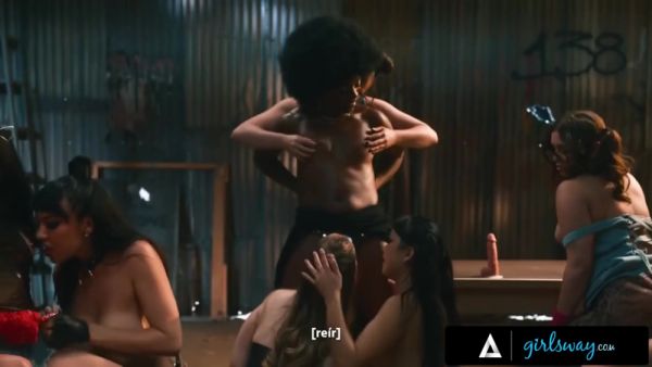 Serene Siren, Little Puck, Jane Wilde, Lulu Chu, Casey Calvert, Hailey Rose, And Penny Barber Explore Each Others - videomanysex.com on freevids.org