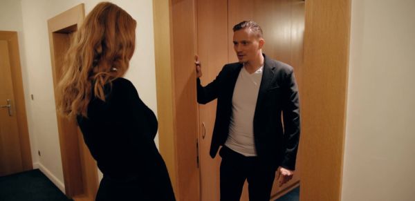 Redheaded Lenina gives a wild ride on that huge cock - alphaporno.com on freevids.org