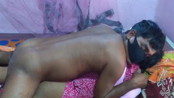 Village Outdoor In Hindi Village Girl Ki Outdoor Sex Hard To All Friend - desi-porntube.com - India on freevids.org