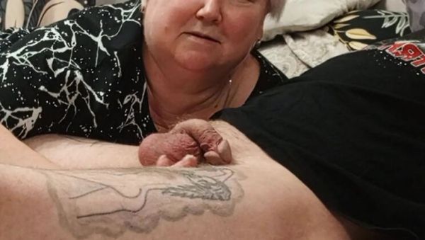 StepMom Zona901 Gives Blowjob and Swallows Cum - Russian MILF Deep Throat - veryfreeporn.com - Russia on freevids.org