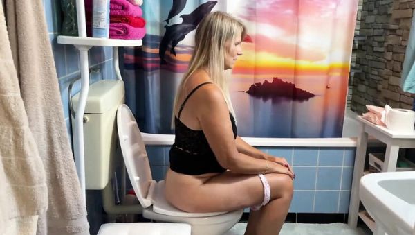 German MILF Girlfriend Dirty Toilet Talk & Pissing Fetish with Petra Wegat - veryfreeporn.com - Germany on freevids.org