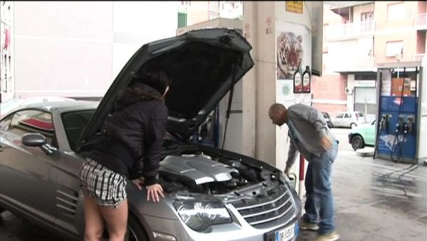 Big Cock Gas Station Attendant Fucks My Pussy Hard After Blowjob - veryfreeporn.com on freevids.org