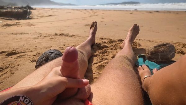 Amateur Beach Sex: Wet Pussy Fingering & Squirting in Ocean Doggystyle - veryfreeporn.com on freevids.org