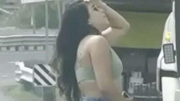 Latina Hotwife Ana Carla Shows Off For Truck Drivers On The Road - porntry.com on freevids.org