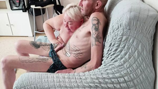 Stepmom Deep Throat Blowjob Makes Me Cum Hard - porntry.com on freevids.org