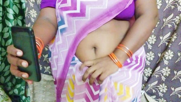 Tamil Desi Wife Cheating Video Call - Horny Housewife Shows Big Nipples & Tits to Husband Abroad - xxxfiles.com - India on freevids.org