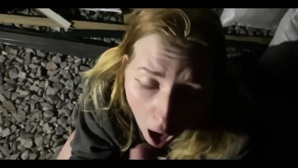 Security Guard Catches Redhead Thief Stealing and Punishes Her Pussy with Street Sex - porntry.com - Russia on freevids.org