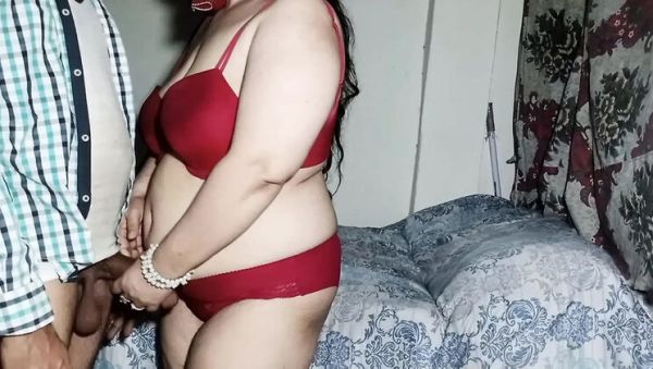 Desi Stepmom Big Ass Doggy Style Fucking with Huge Indian Cock - porntry.com - India on freevids.org