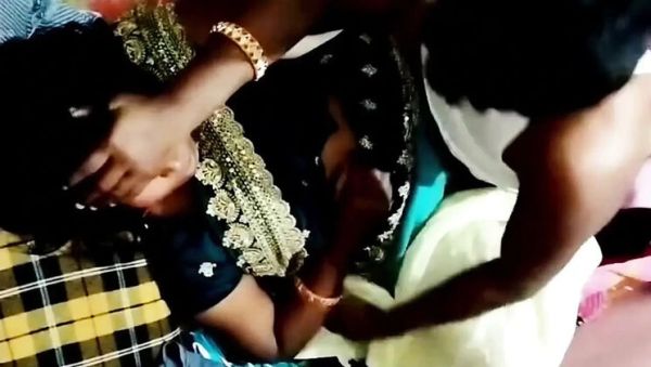 Indian First Time Sex - Hot Girl Hardcore Chudai Video in Hindi HD - xxxfiles.com on freevids.org